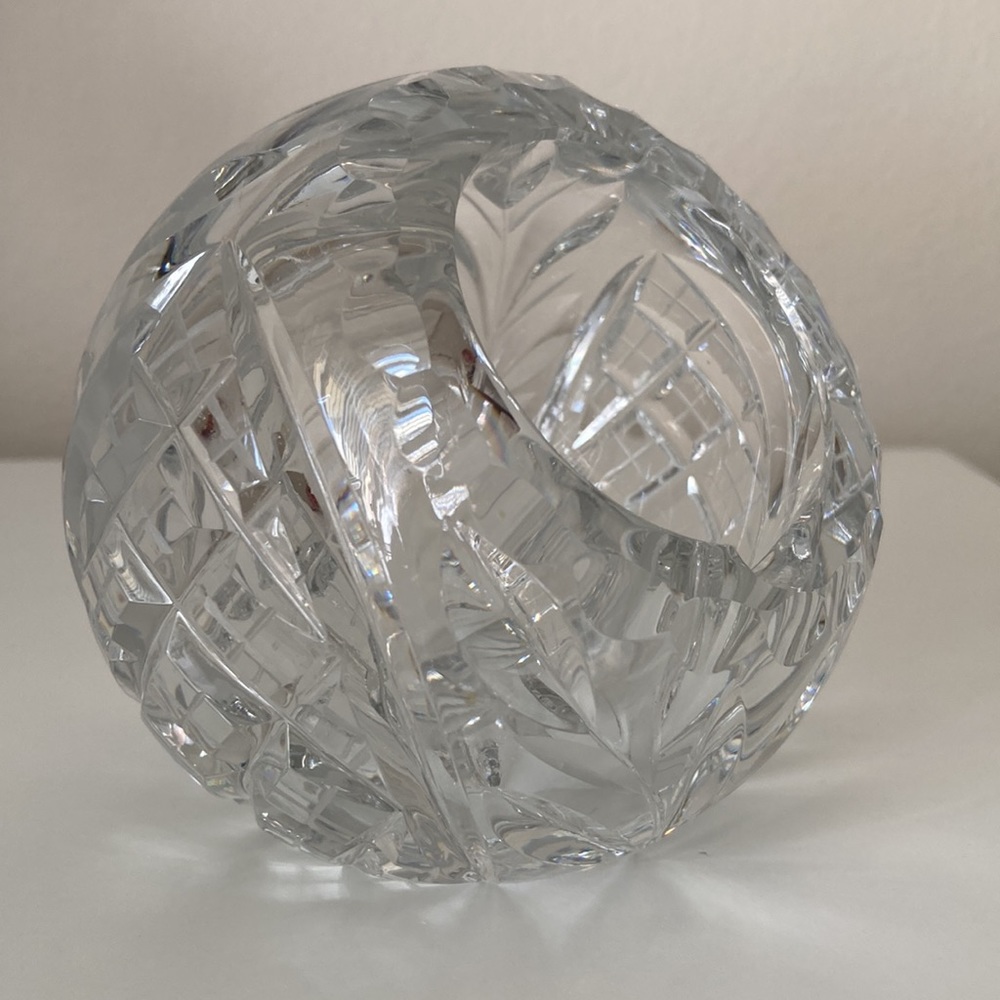 Vintage Cut Lead Crystal Sphere Orb Round Bowl Cigar/Cigarette Ashtray Bowl